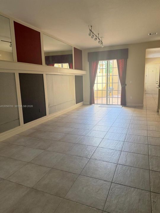 En Renta: $3,400 (3 camas, 2 baños, 2052 Pies cuadrados)
