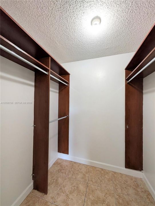 В аренду: $2,050 (1 спален, 1 ванн, 754 Квадратных фут)