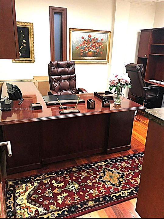 В аренду: $4,950 (0 спален, 0 ванн, 0 Квадратных фут)