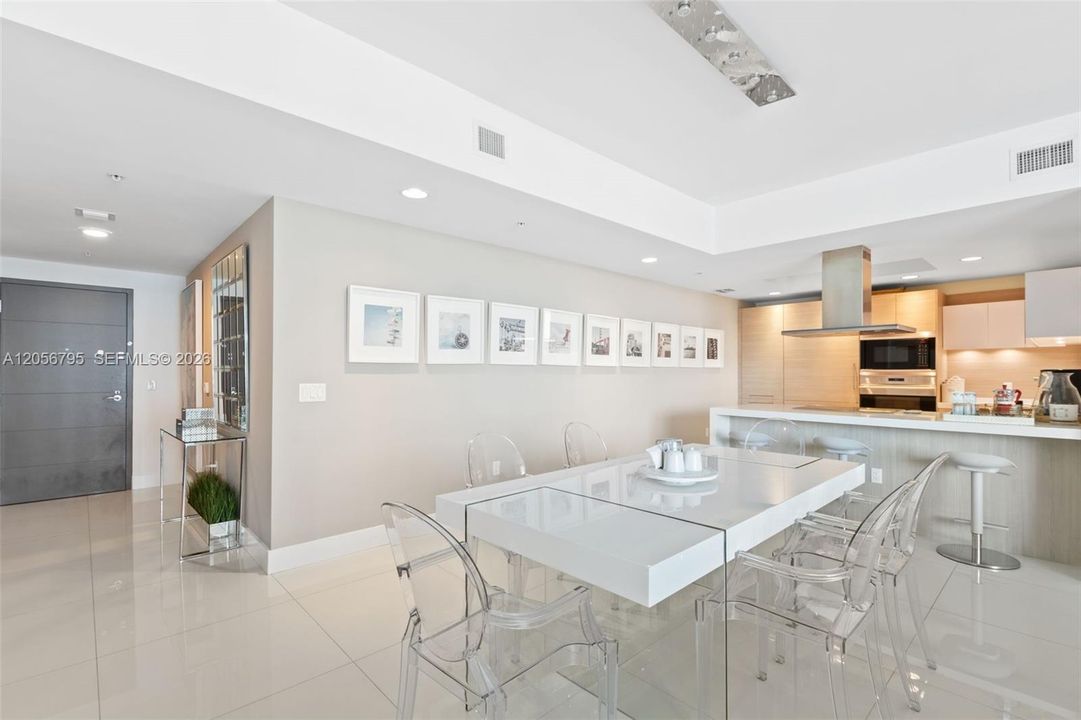 For Rent: $6,500 (2 beds, 2 baths, 1459 Square Feet)