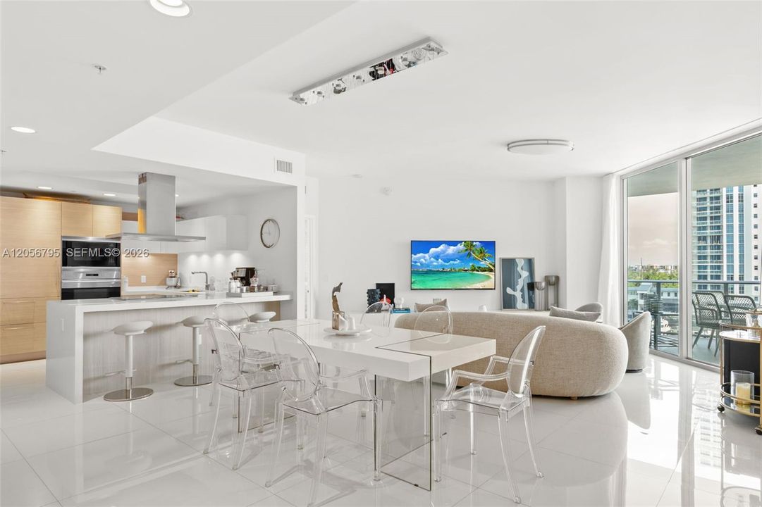 For Rent: $6,500 (2 beds, 2 baths, 1459 Square Feet)