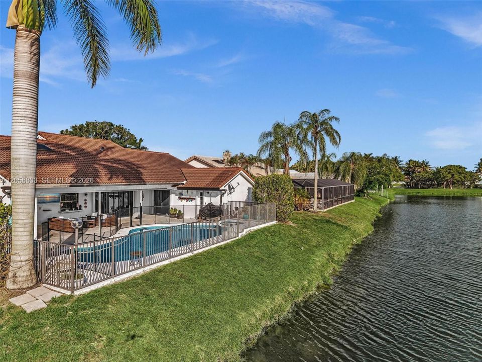 Active With Contract: $899,900 (4 beds, 2 baths, 2262 Square Feet)