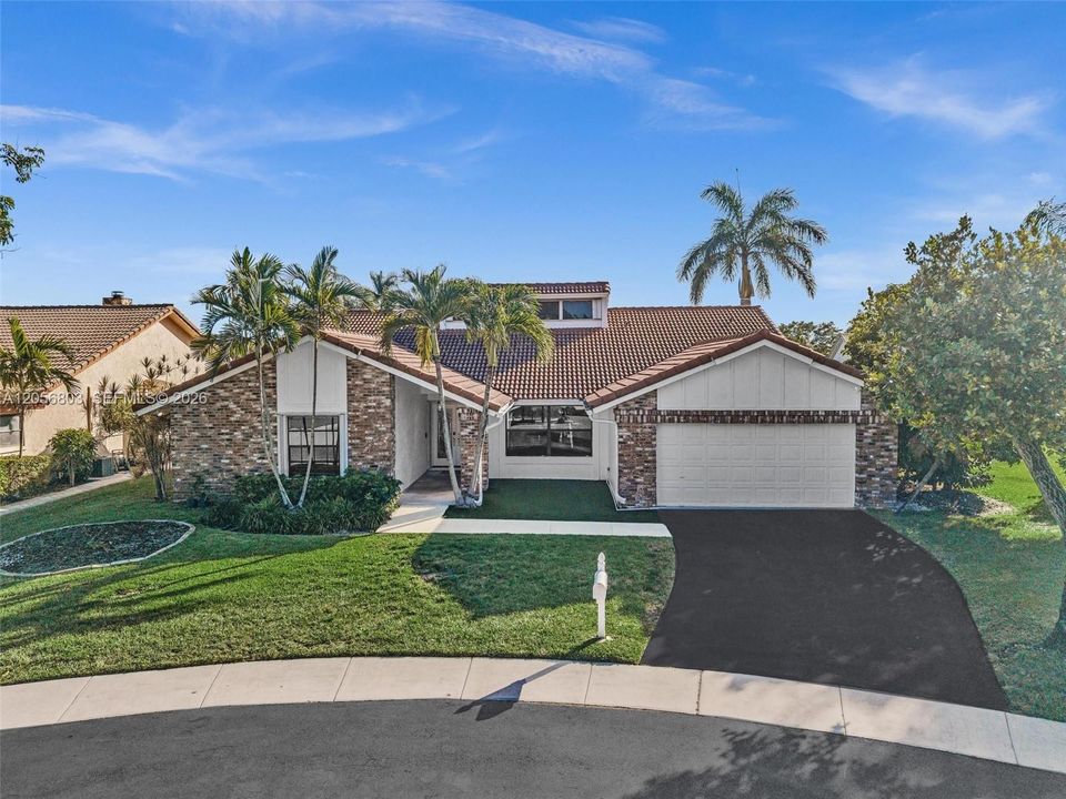 Active With Contract: $899,900 (4 beds, 2 baths, 2262 Square Feet)