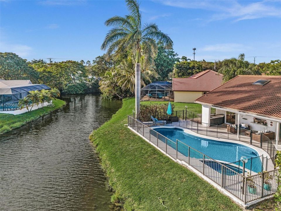 Active With Contract: $899,900 (4 beds, 2 baths, 2262 Square Feet)
