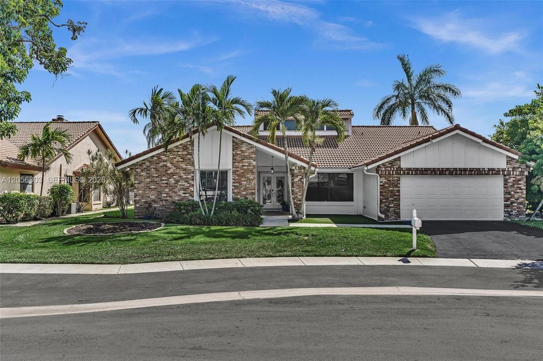 Active With Contract: $899,900 (4 beds, 2 baths, 2262 Square Feet)