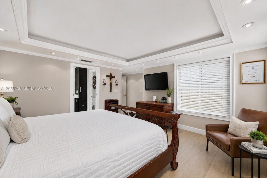 На продажу: $690,000 (4 спален, 2 ванн, 1765 Квадратных фут)