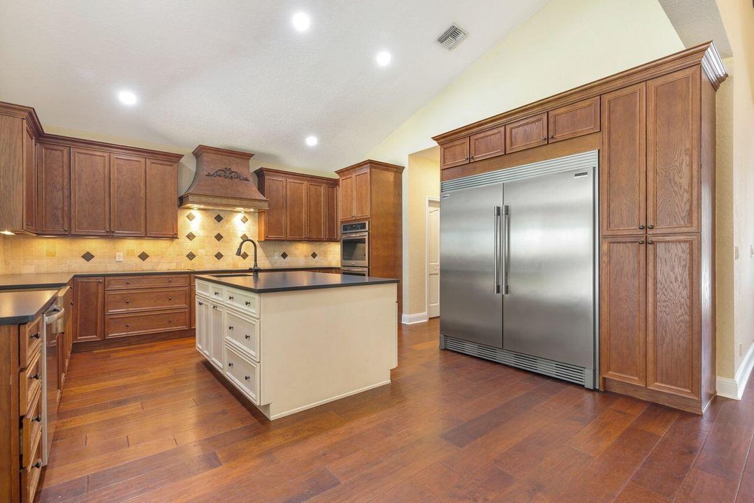 Solid Wood Cabinets