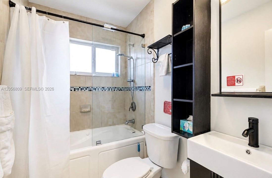 В аренду: $6,000 (3 спален, 2 ванн, 1650 Квадратных фут)