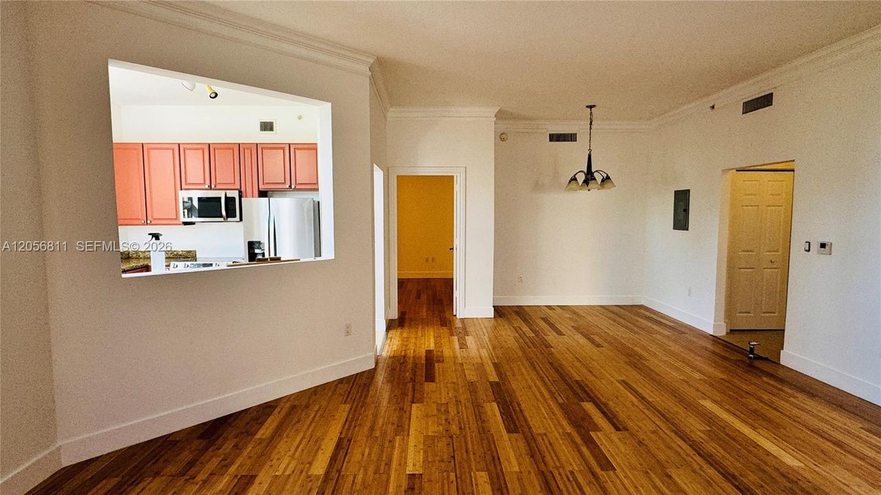En Venta: $500,000 (2 camas, 2 baños, 1171 Pies cuadrados)