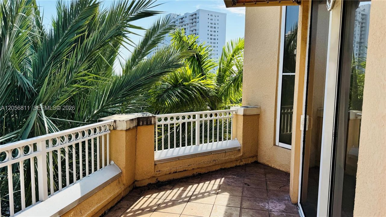 En Venta: $500,000 (2 camas, 2 baños, 1171 Pies cuadrados)