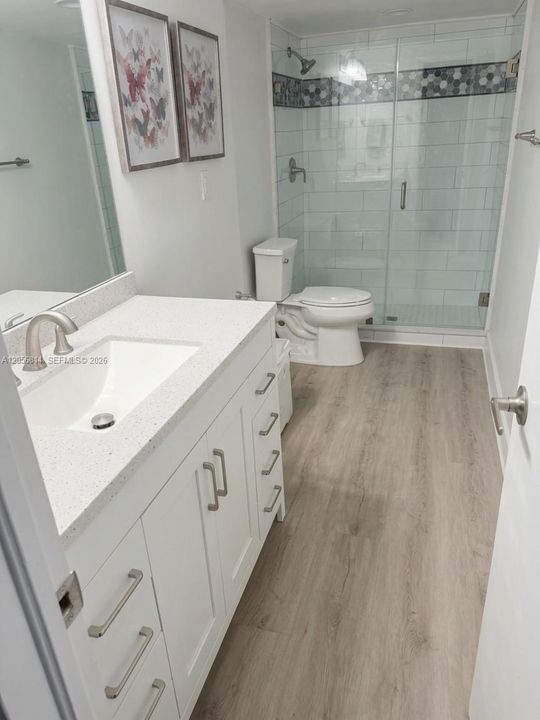 For Rent: $4,100 (1 beds, 1 baths, 896 Square Feet)