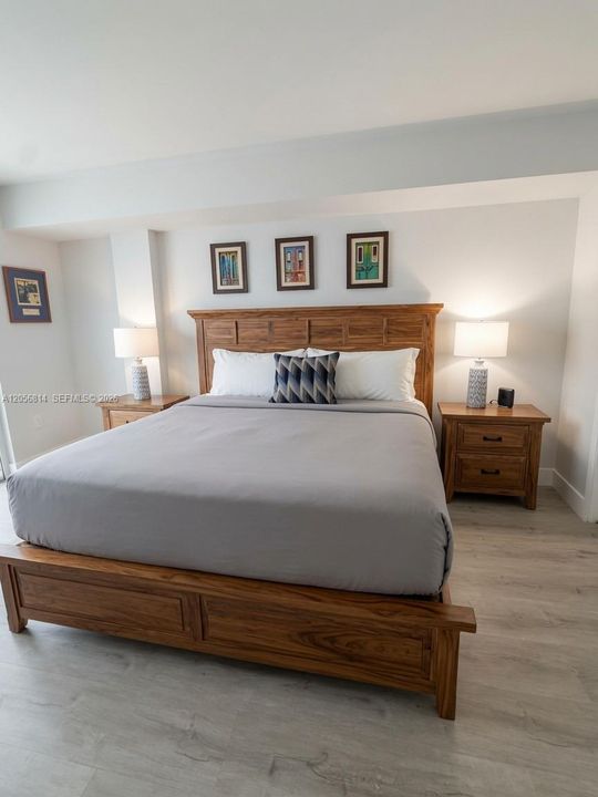 For Rent: $4,100 (1 beds, 1 baths, 896 Square Feet)