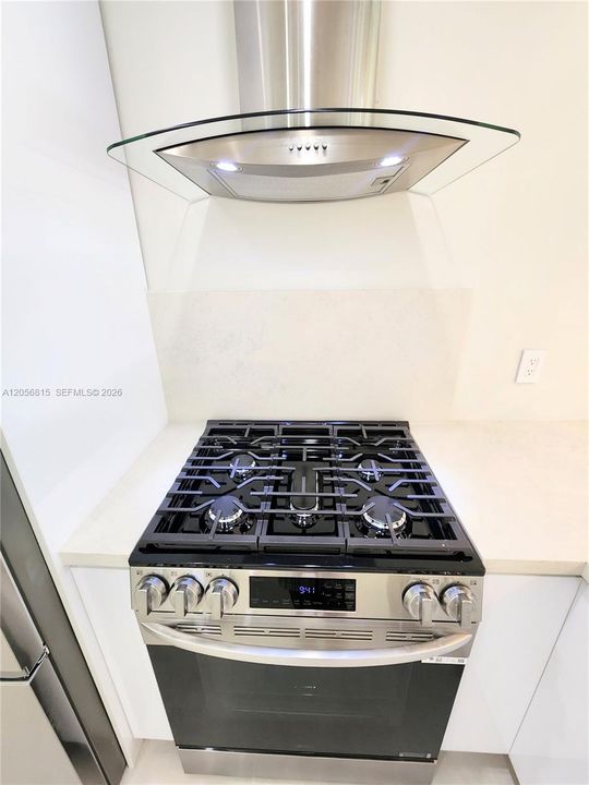 В аренду: $4,900 (3 спален, 2 ванн, 1632 Квадратных фут)