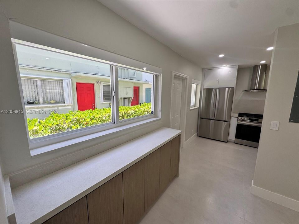 В аренду: $4,900 (3 спален, 2 ванн, 1632 Квадратных фут)