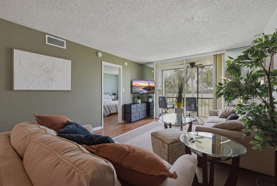 8. Living Room 2 USE