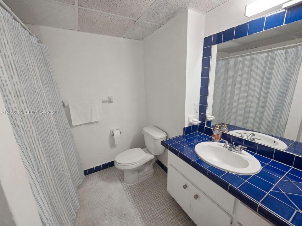 В аренду: $3,100 (1 спален, 1 ванн, 810 Квадратных фут)