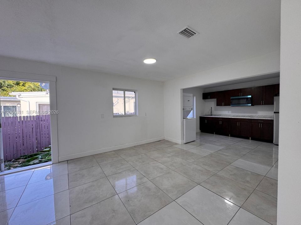 En Renta: $2,650 (2 camas, 1 baños, 2486 Pies cuadrados)