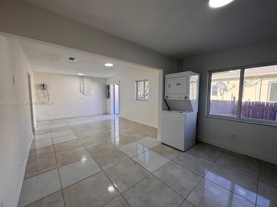 En Renta: $2,650 (2 camas, 1 baños, 2486 Pies cuadrados)