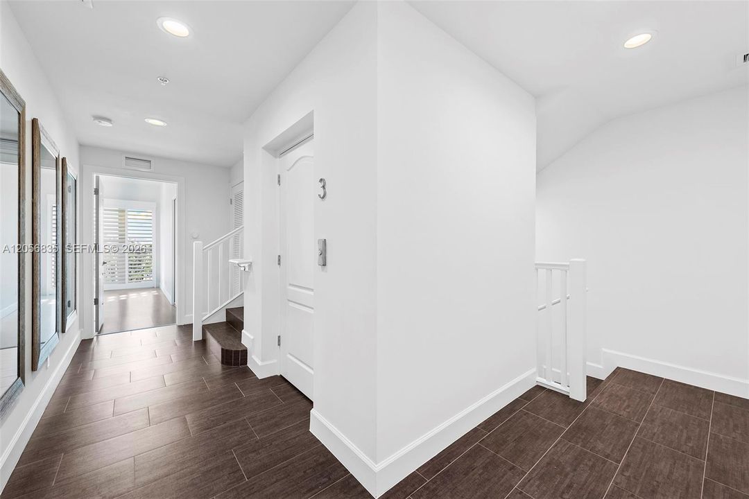 For Sale: $1,850,000 (4 beds, 4 baths, 3228 Square Feet)