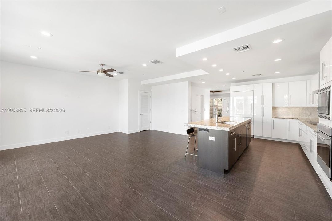 For Sale: $1,850,000 (4 beds, 4 baths, 3228 Square Feet)