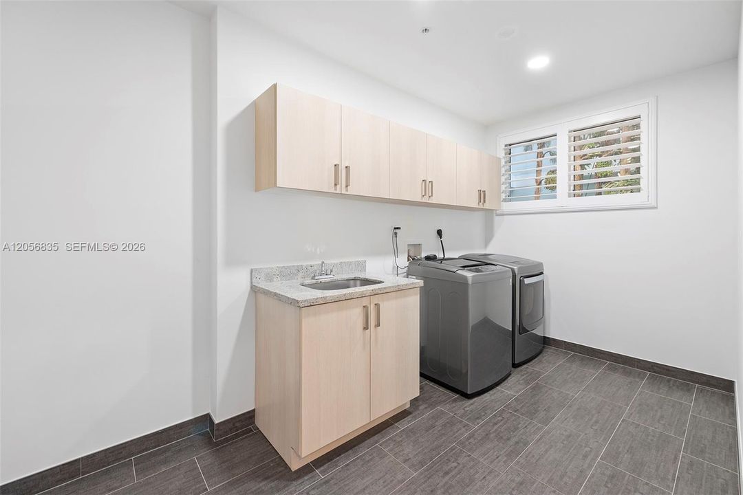 For Sale: $1,850,000 (4 beds, 4 baths, 3228 Square Feet)