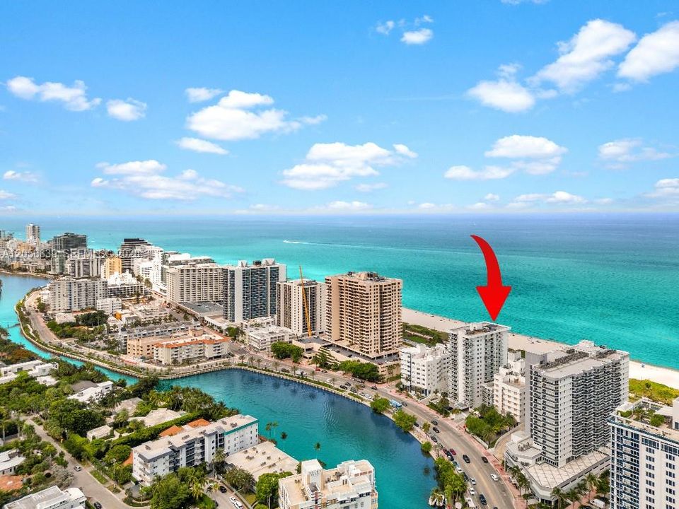 For Sale: $1,299,000 (2 beds, 2 baths, 1389 Square Feet)