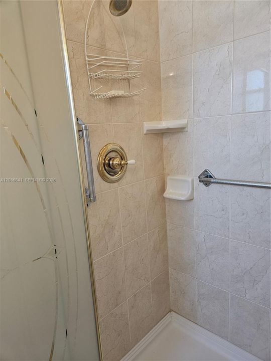 В аренду: $2,600 (2 спален, 2 ванн, 1398 Квадратных фут)