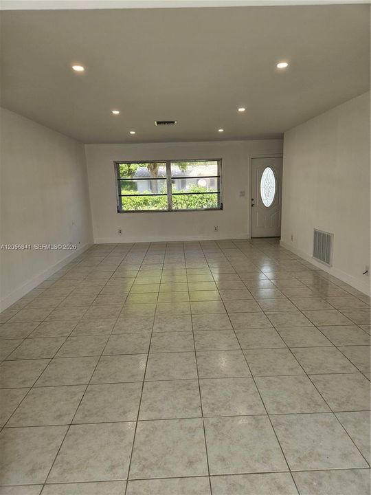 В аренду: $2,600 (2 спален, 2 ванн, 1398 Квадратных фут)