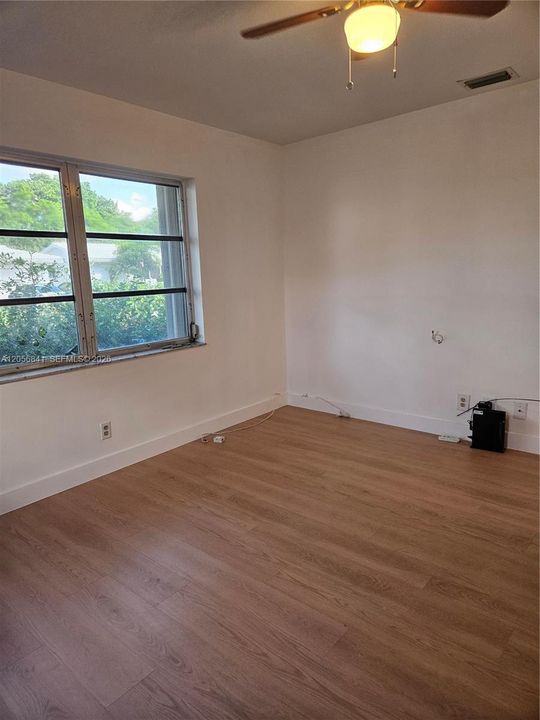 В аренду: $2,600 (2 спален, 2 ванн, 1398 Квадратных фут)