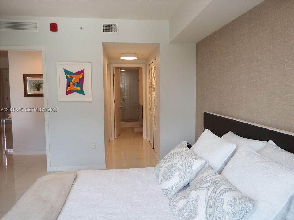 For Rent: $3,650 (2 beds, 2 baths, 1130 Square Feet)