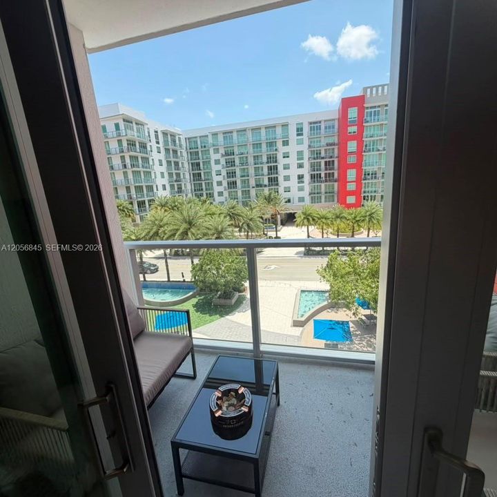 For Rent: $3,650 (2 beds, 2 baths, 1130 Square Feet)