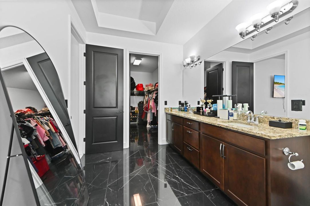31 bathroom 02