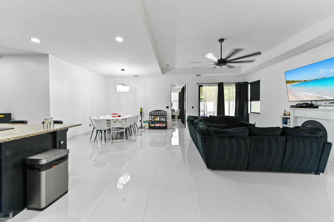 13 living room 01