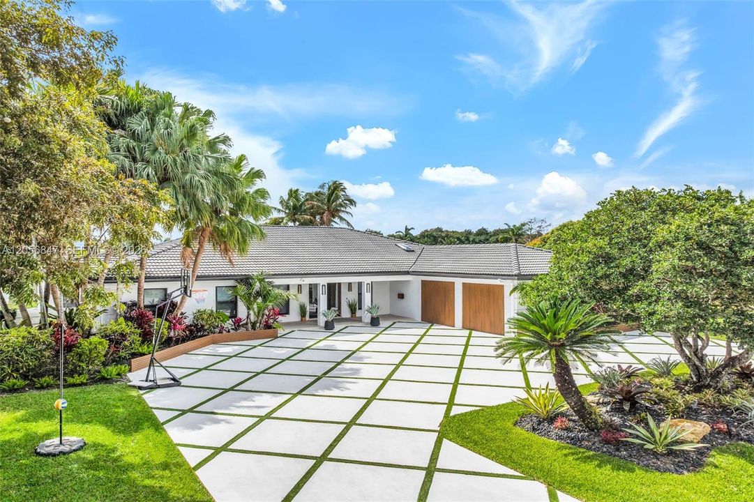 En Venta: $4,495,000 (6 camas, 5 baños, 0 Pies cuadrados)