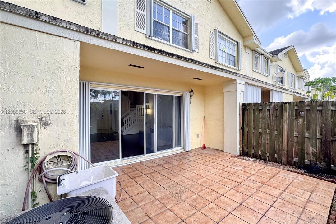 En Venta: $495,000 (3 camas, 2 baños, 1392 Pies cuadrados)