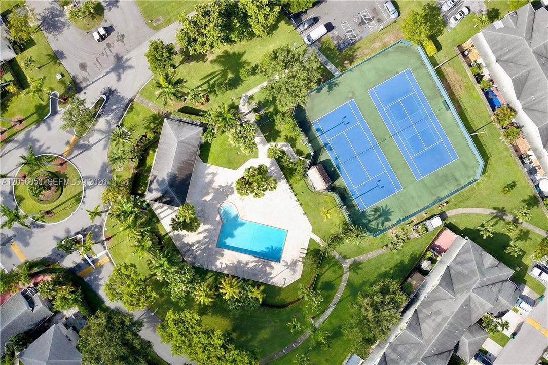 На продажу: $495,000 (3 спален, 2 ванн, 1392 Квадратных фут)