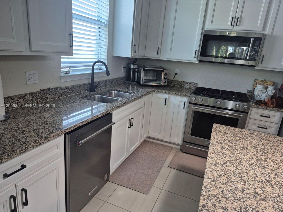 En Venta: $390,000 (2 camas, 2 baños, 1579 Pies cuadrados)