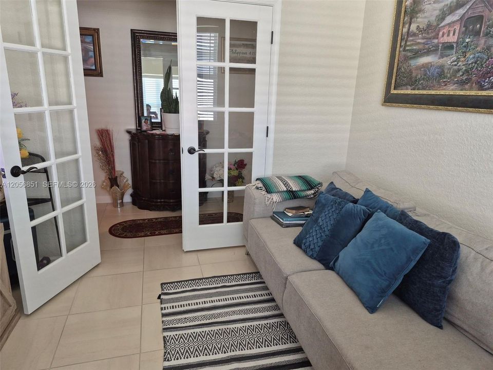 En Venta: $390,000 (2 camas, 2 baños, 1579 Pies cuadrados)