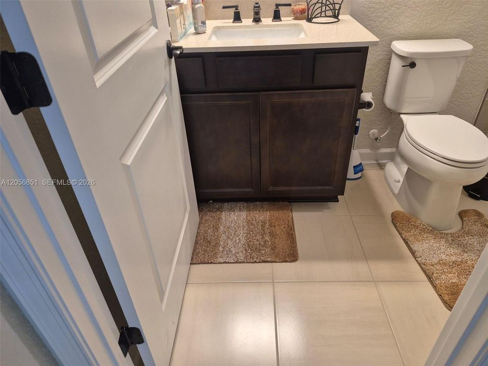 En Venta: $390,000 (2 camas, 2 baños, 1579 Pies cuadrados)