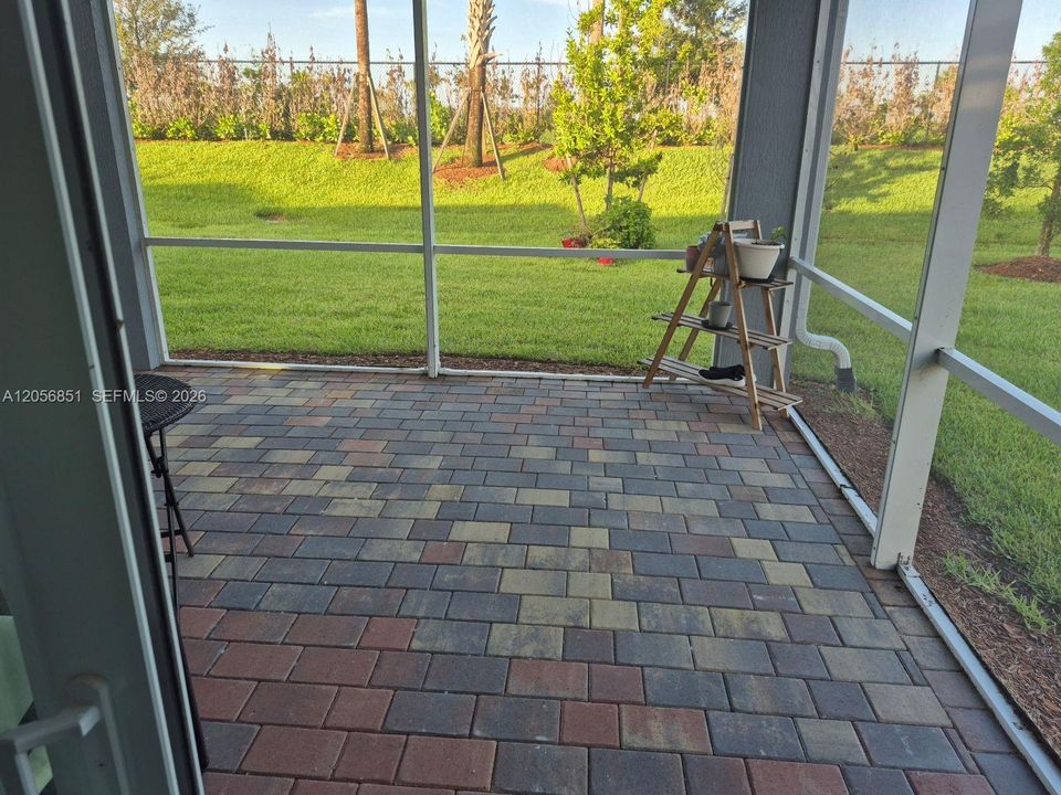 En Venta: $390,000 (2 camas, 2 baños, 1579 Pies cuadrados)