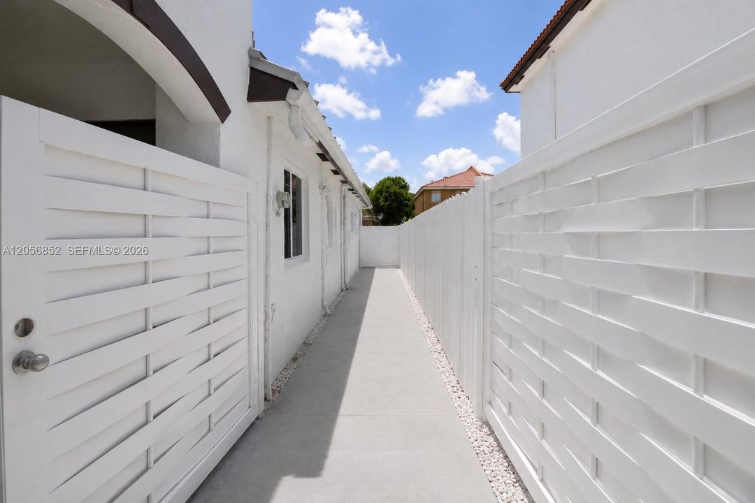 На продажу: $480,000 (3 спален, 2 ванн, 1107 Квадратных фут)