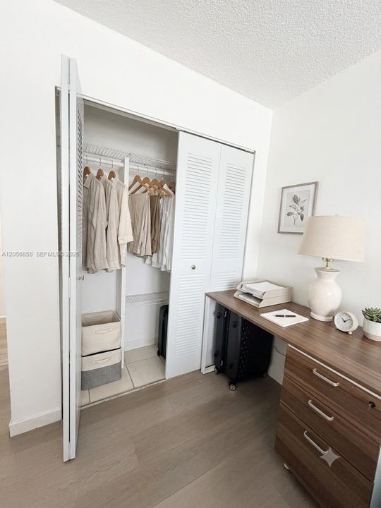 For Rent: $1,975 (2 beds, 2 baths, 996 Square Feet)