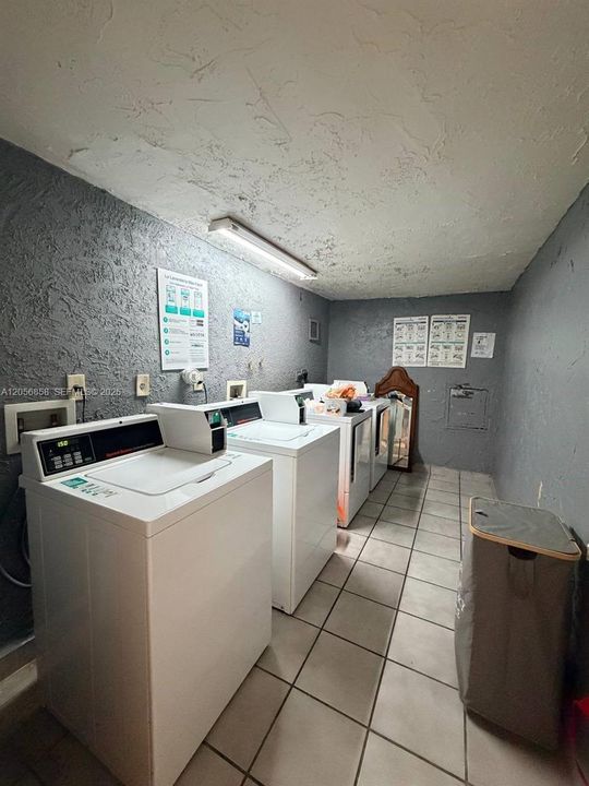 For Rent: $1,975 (2 beds, 2 baths, 996 Square Feet)