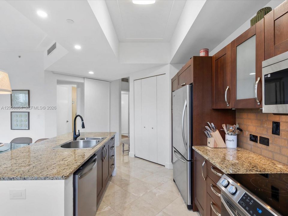 На продажу: $755,000 (3 спален, 3 ванн, 1688 Квадратных фут)