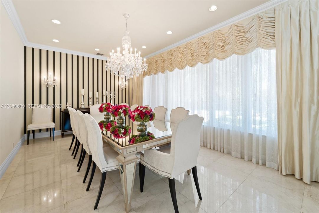 В аренду: $19,000 (6 спален, 6 ванн, 4167 Квадратных фут)