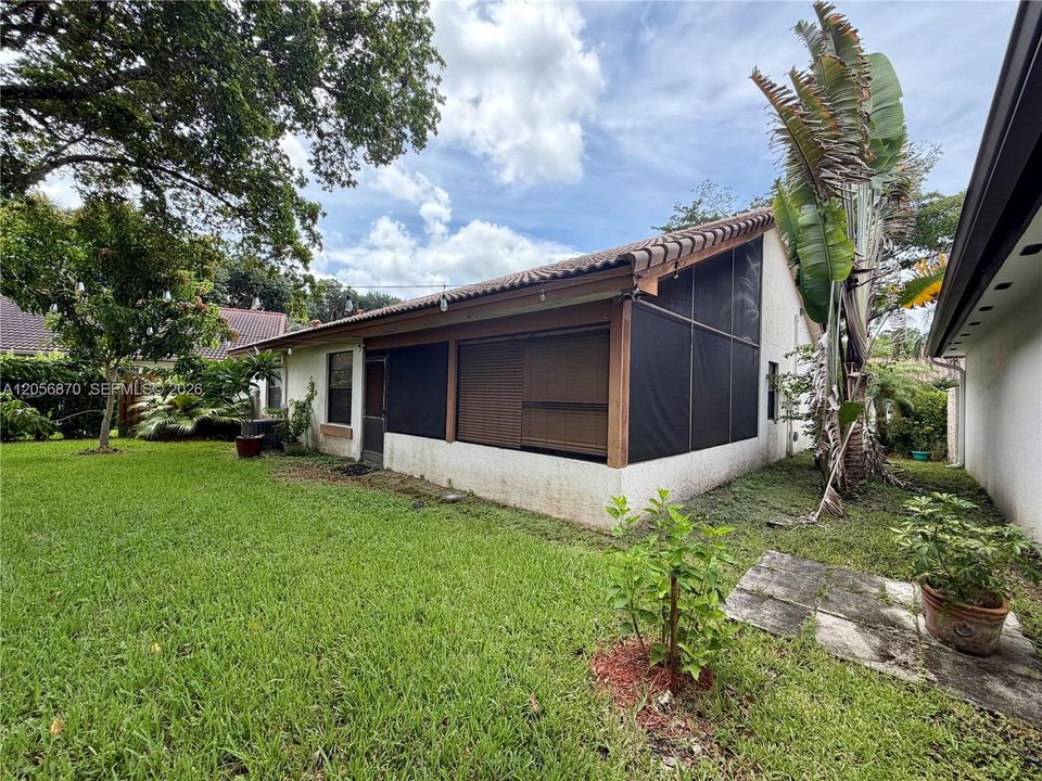 For Sale: $539,000 (2 beds, 2 baths, 1321 Square Feet)