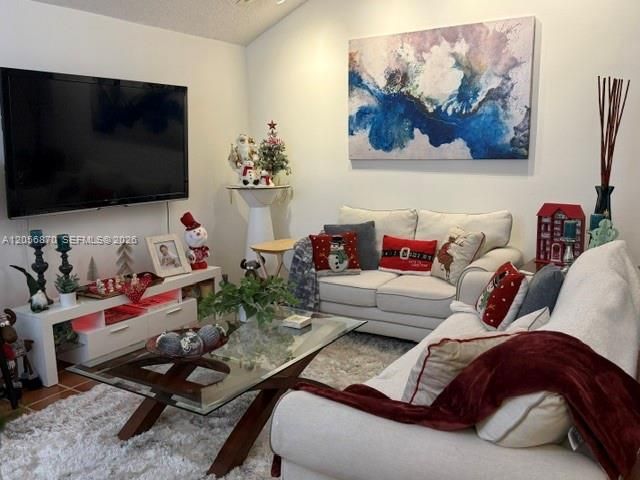 En Venta: $550,000 (2 camas, 2 baños, 1321 Pies cuadrados)