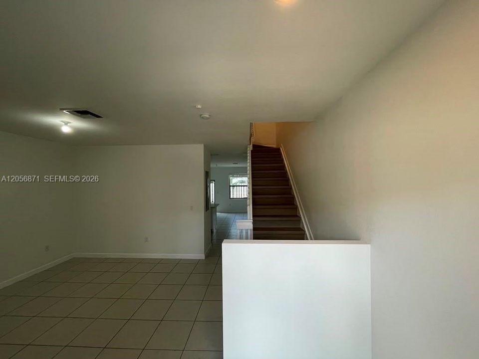 В аренду: $2,600 (3 спален, 2 ванн, 1545 Квадратных фут)