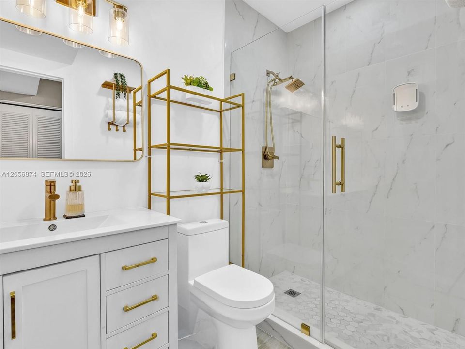 For Sale: $375,000 (2 beds, 2 baths, 1190 Square Feet)