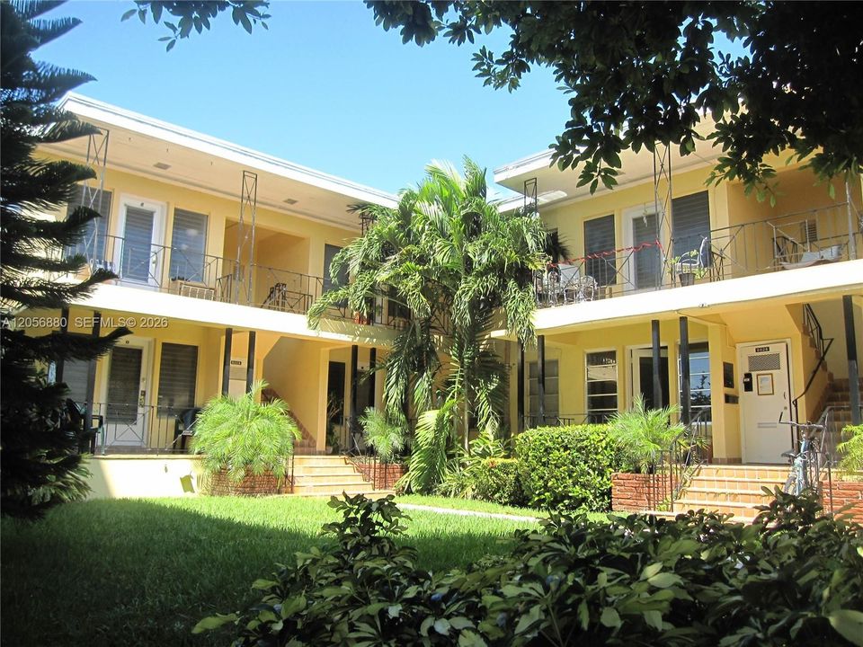 For Rent: $1,550 (1 beds, 1 baths, 400 Square Feet)